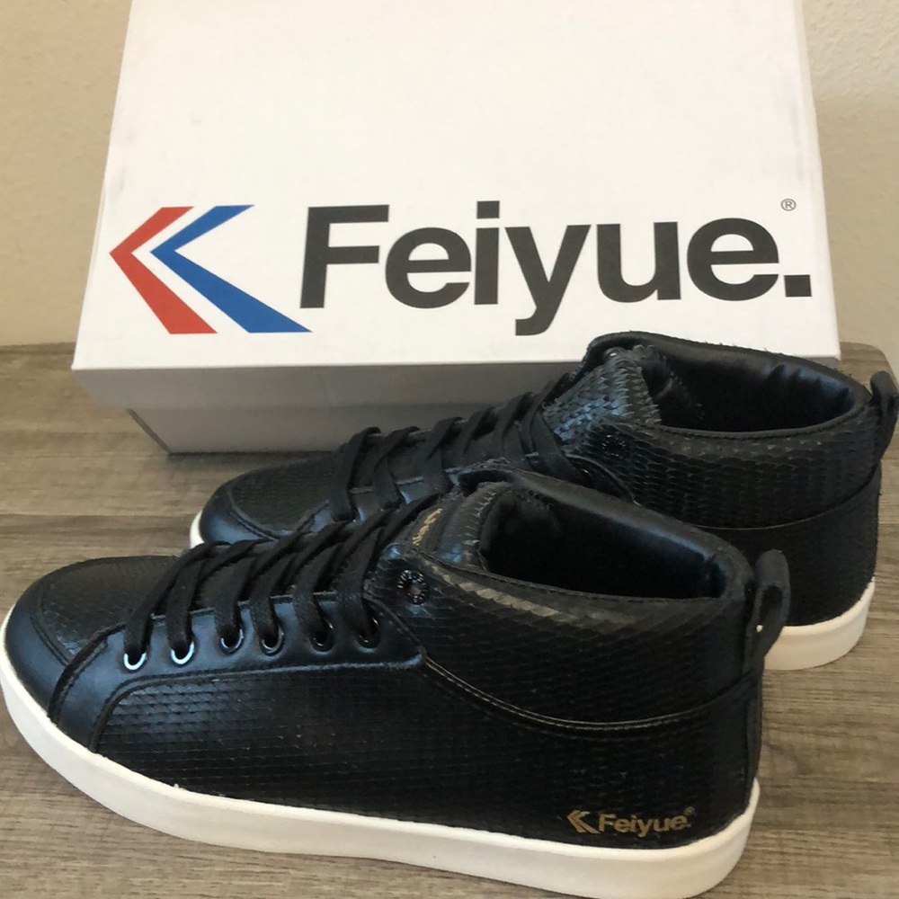 Feiyue Delta Mid Dragon Scale Shoe